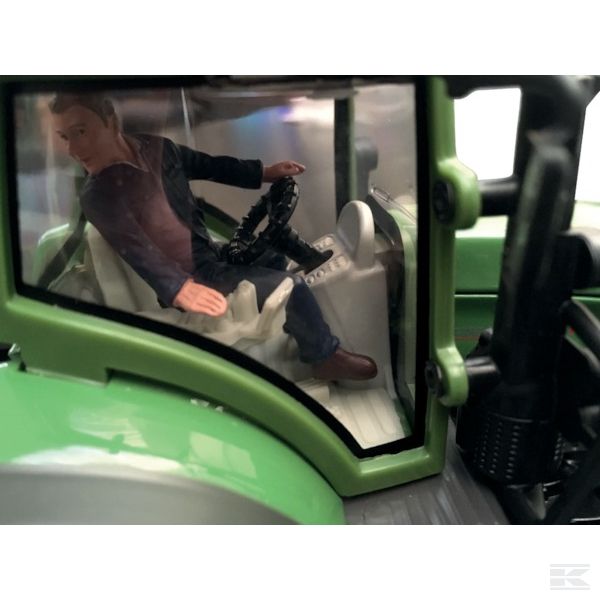 ADF32114 +Tim on tractor looking back
