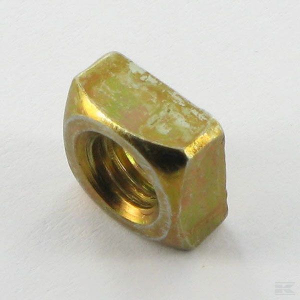 0020142 +Square nut
